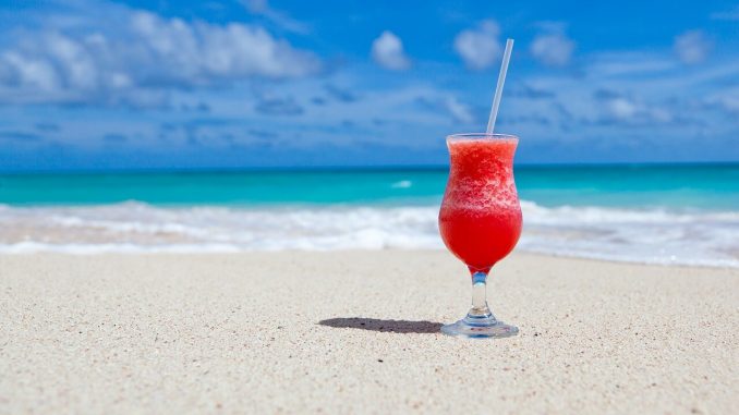 Ein Cocktail am Südsee-Strand